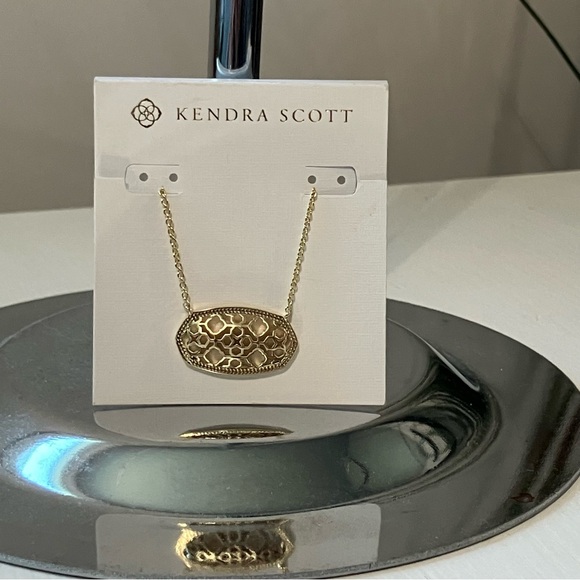 Kendra Scott “Dollie” Pendant Necklace - Picture 2 of 11